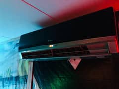 Inverter AC Gree 1.5 ton Heat and cool