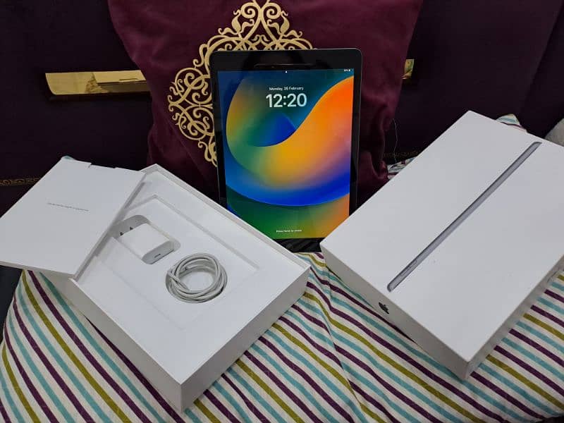 Apple Ipad 9th generation 256 gb 8