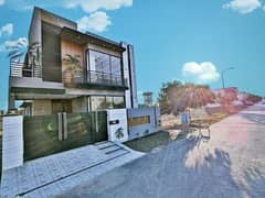 8 Marla Brand New Luxury Modern House For Sale in 9 Town DHA Lahore