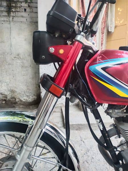 Honda 125cg urgent for sale my watsap, 0326. . . 89. . . 78. . . 160 3