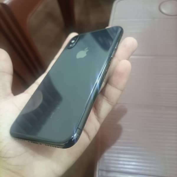 iphone x 64 gb scratchless condition 10 /10 1