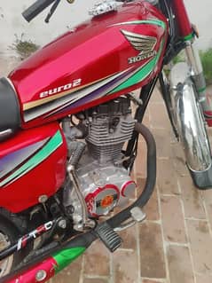 Honda 125 in Genuine Condition