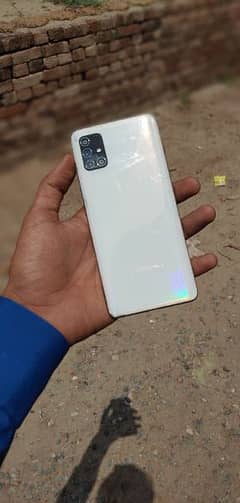 Samsung galaxy A51  20k price argant sell 20k final h koe bahas nhe