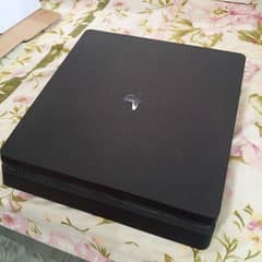 Playstation 4 slim 1tb used (ps4)