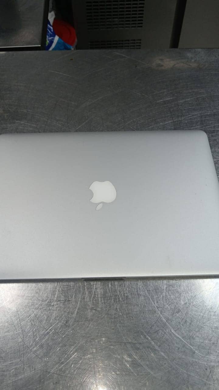 Mac Book Air 2016 13" i5 Os X Yosemite 8th Generation 3