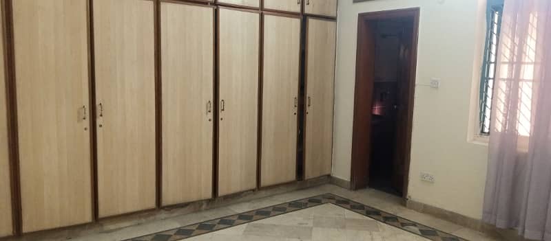 30 marla lower portion for rent in johar town phase 2 13