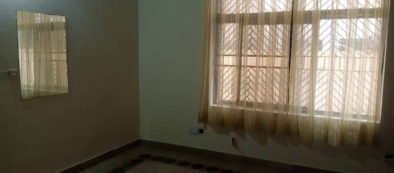 30 marla lower portion for rent in johar town phase 2 14