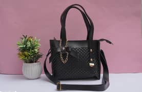 Women's Leather Textured Hand Bag