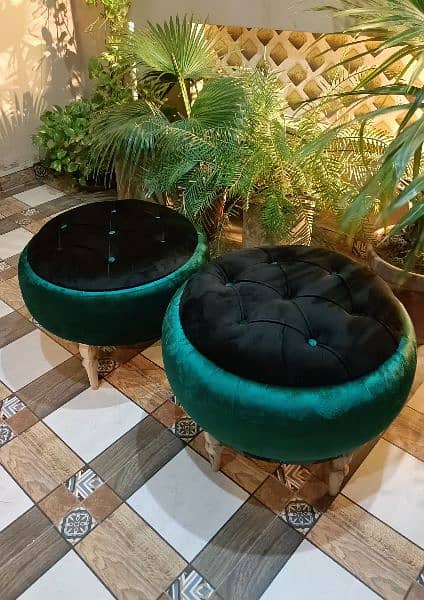 Beautiful Antique handmade Puffy Sofa Seats 0