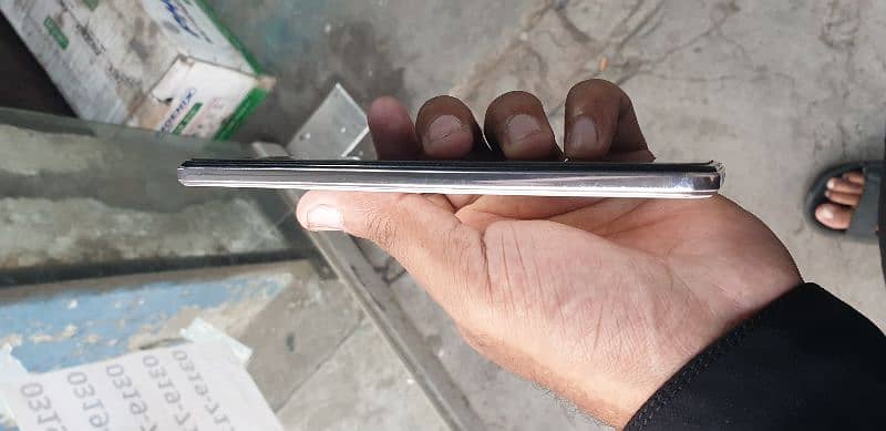 vivo v21 condition 10 by 8.5 all ok 4