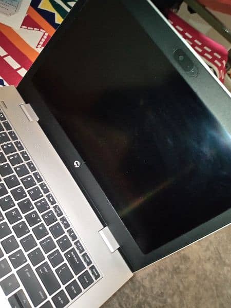 Hp laptop 
i5.8th 
16gb ram
256. gb. ssd 0