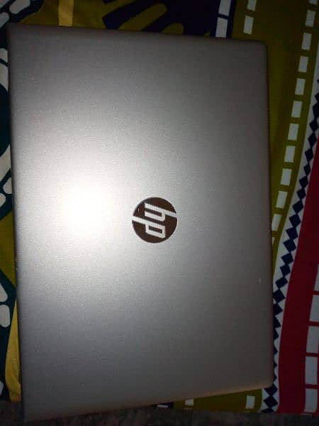 Hp laptop 
i5.8th 
16gb ram
256. gb. ssd 1