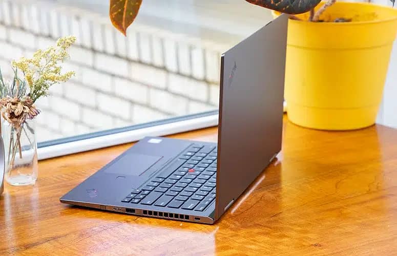 Thinkpad X1 Yoga Black Carbon Extreme Intel Core i7 4.2GHz Turbo 6