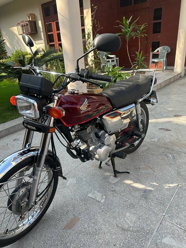 Honda CG 125 Special Edition Brand New Condition 3