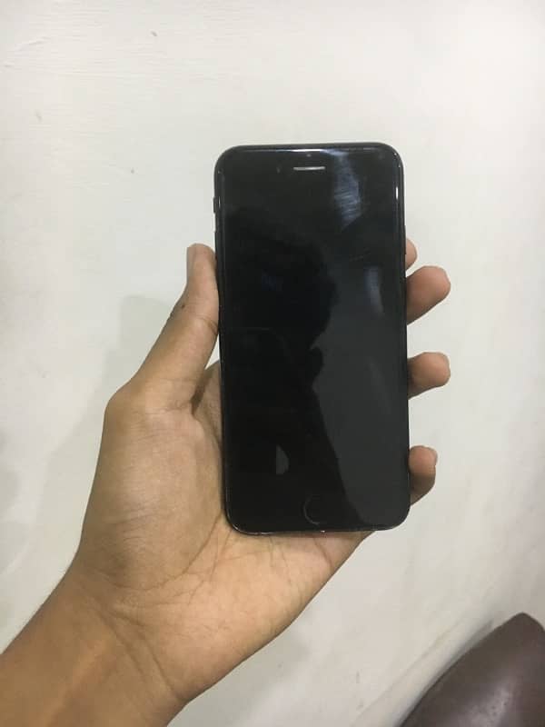 iPhone 7 - For Parts 1