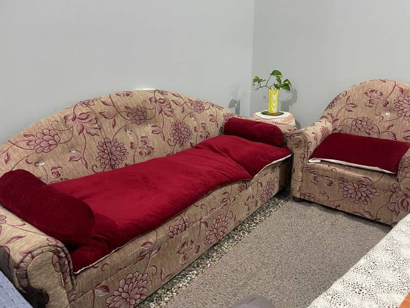 5 seater Sofa 0