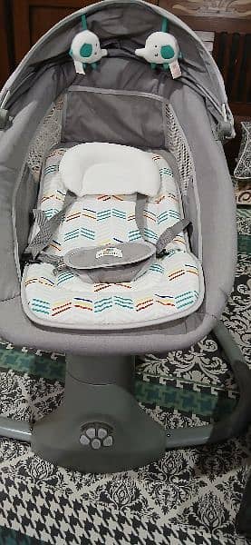 Mastela Deluxe Multi-Function Bassinet 3 in 1 for sale 2