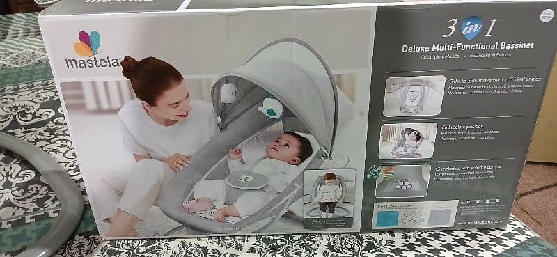 Mastela Deluxe Multi-Function Bassinet 3 in 1 for sale 3