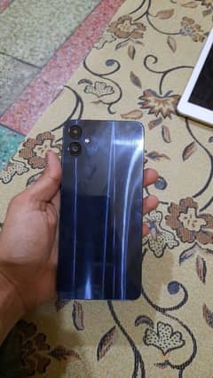 Samsung A05 4/128 gb 10/10 condition with waranty and box charger