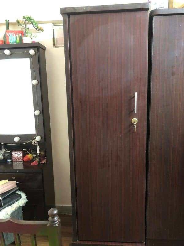 double door and single door wardrobe 6