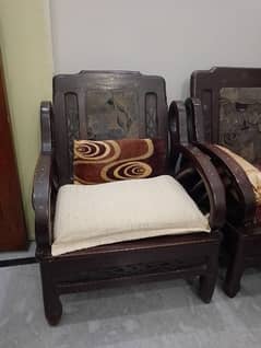 "4-Seater Sofa Set + Sheesha Table - Excellent Condition!"