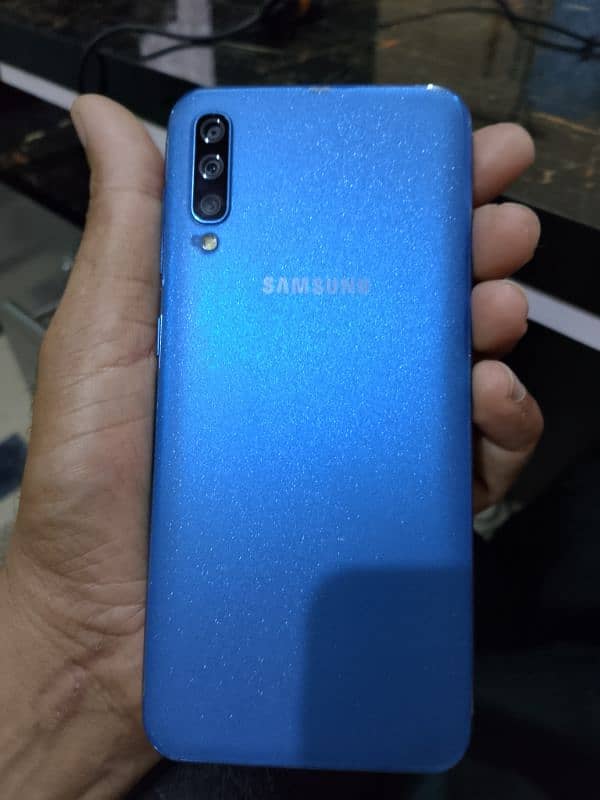 Samsung a50 used 1