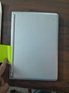 Samsung chromebook 10 by 7 condition no fault 2GB RAM 16GB storage