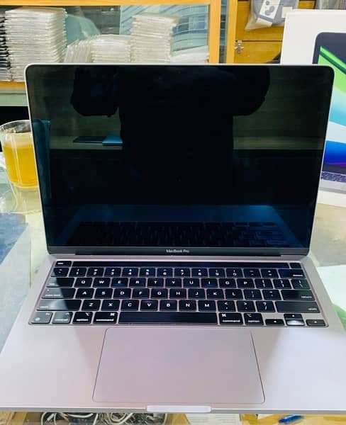 MacBook Pro M1 2020 4