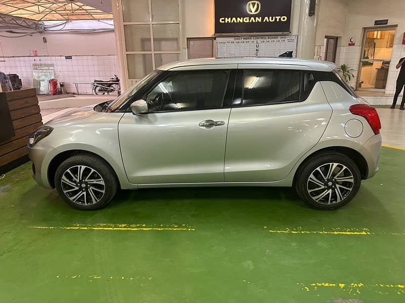 Suzuki Swift 2022 GLX cvt 1