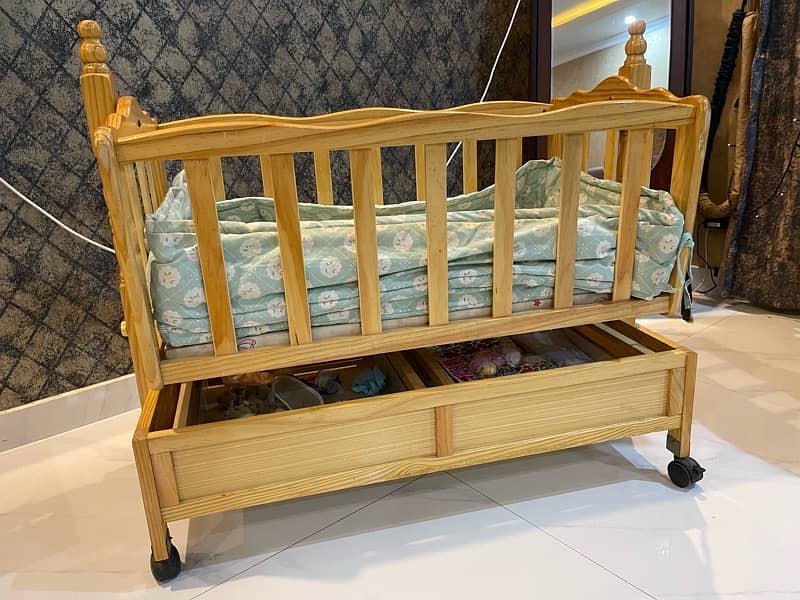 baby cot 1