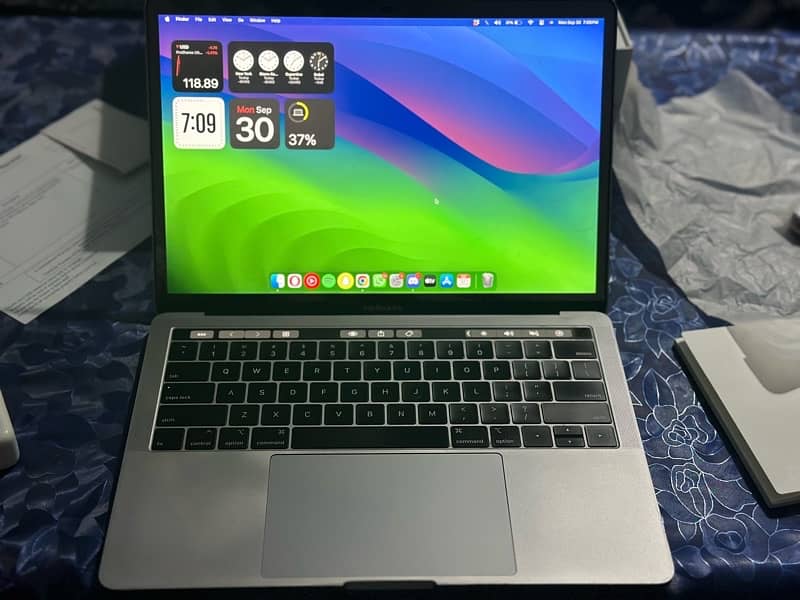 Macbook Pro intel Core i5 13 inches 4