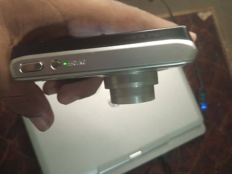 Sony w310 10by 10 1