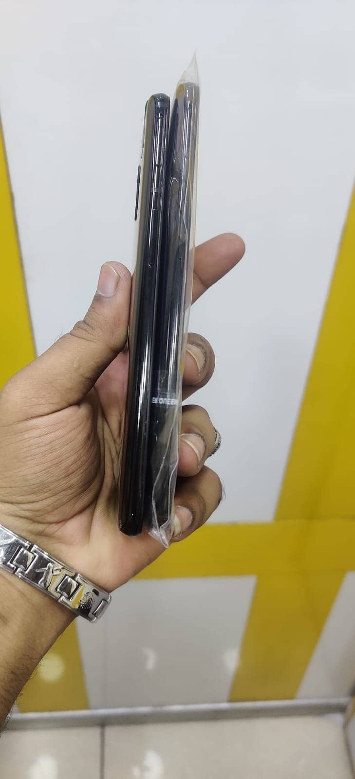 One plus6t, 8/128gb ,dual sim 2