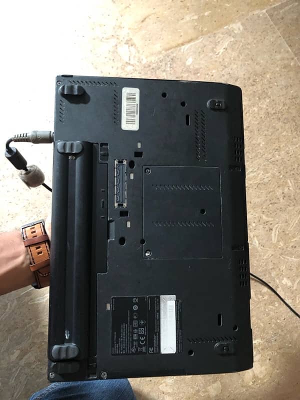 Lenovo Thinkpad x220 i5 2nd Gen 4GB / 320GB 3