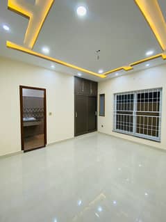 10 MARLA TOP LOCATION HOUSE AVAILABLE FOR SALE IN WAPDA TOWN PHASE 1