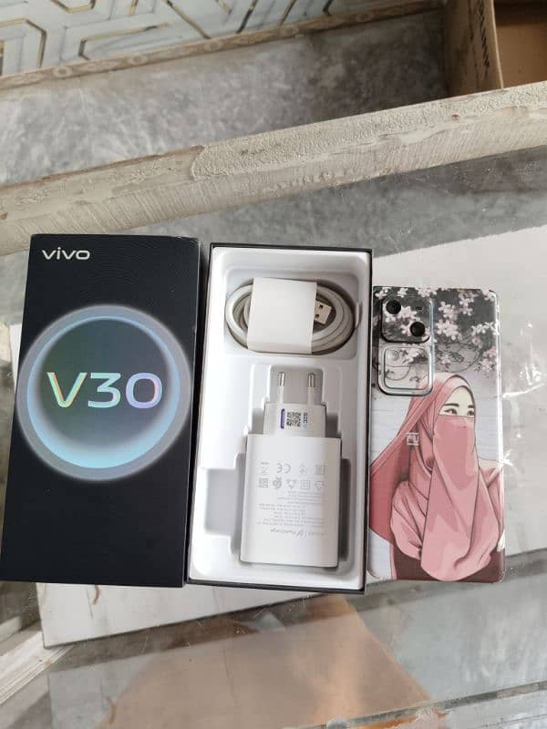 vivo V30 Just box open 4