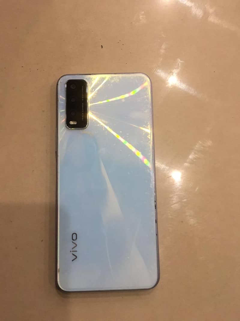 vivo y20  2021 in 9/10 condition 4gb/64 gb A one condition 3