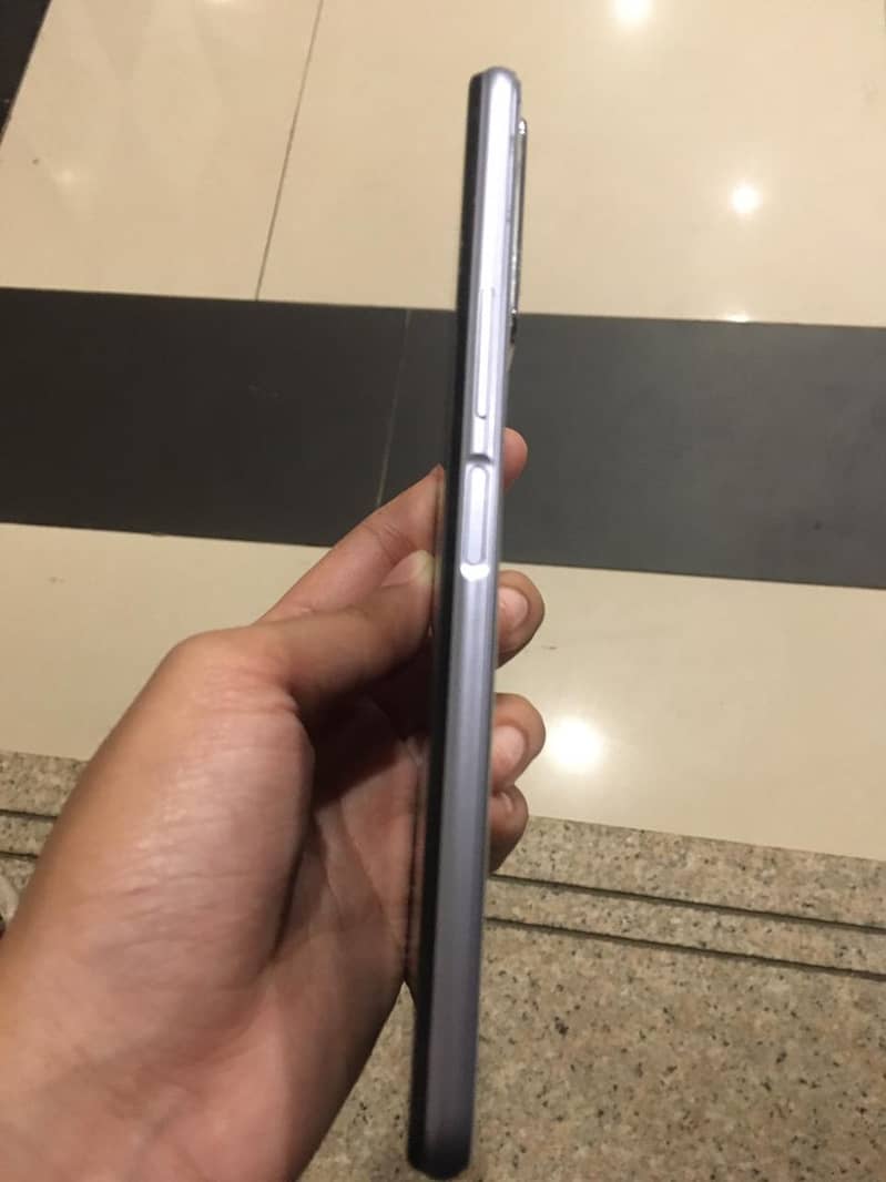 vivo y20  2021 in 9/10 condition 4gb/64 gb A one condition 5