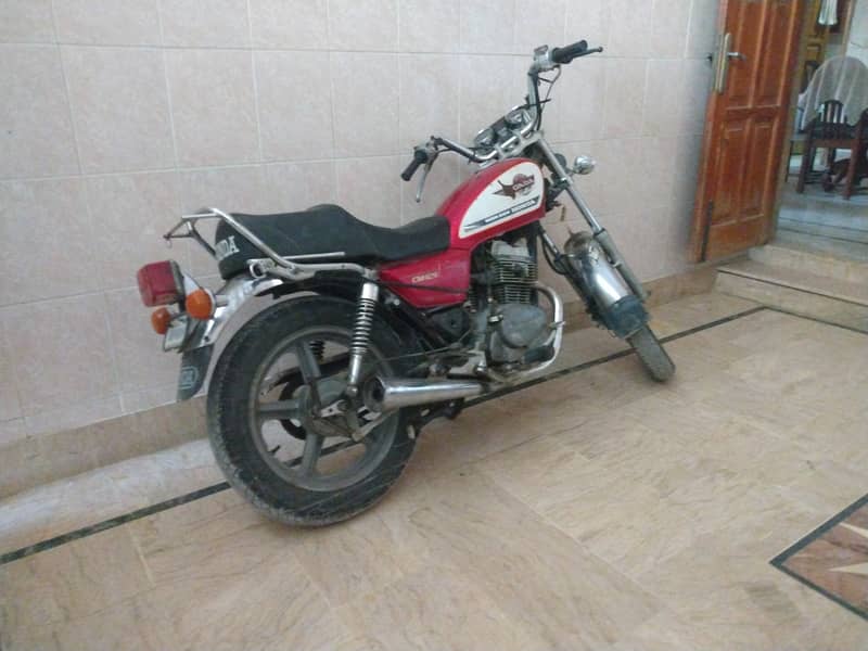 Honda CM125 japanese twin cylinder 2