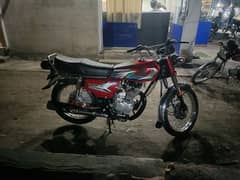 Honda 125 CD bike