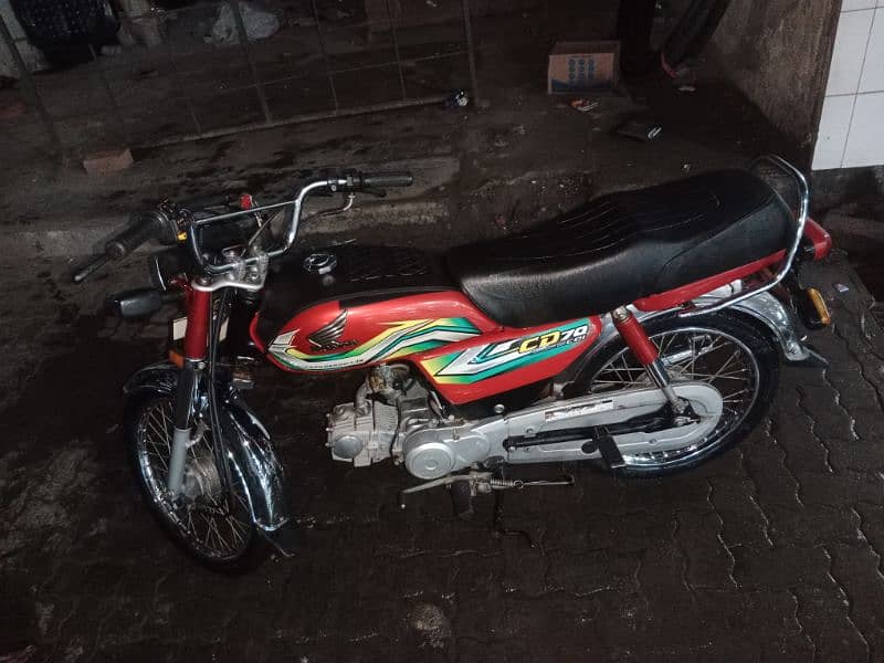 Honda CD 70 2023 4