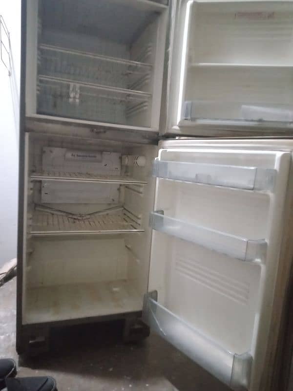 PEL Refrigerator 03076976330 5