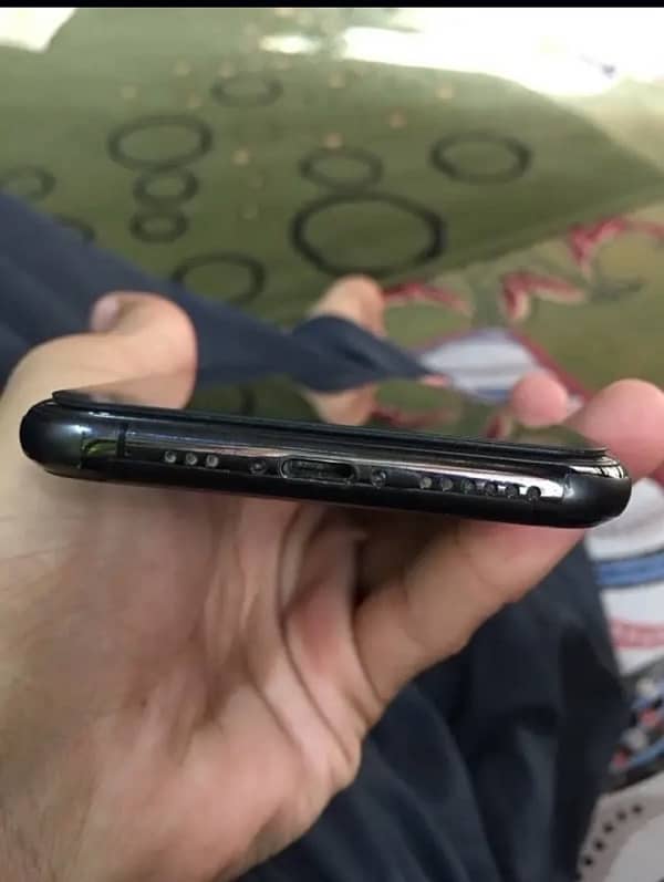 Iphone 11 Pro max Urgent Sale 2