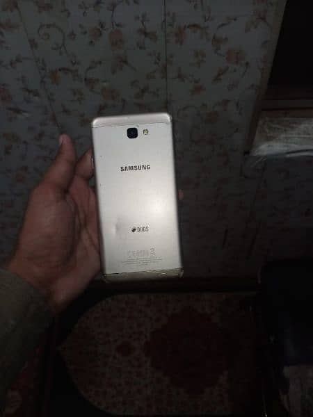 Samsung' j 7 prim 4