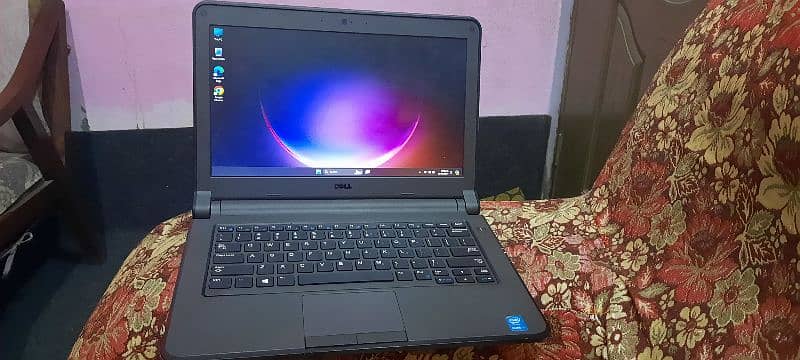 Dell Latitude 3350 i3 5th generation 1