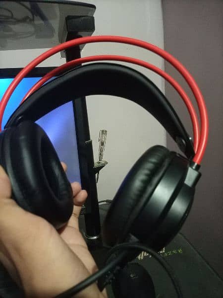 Headphones Bloody G200 2