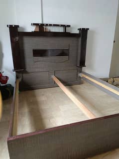 Queen size bed in New condition for sale