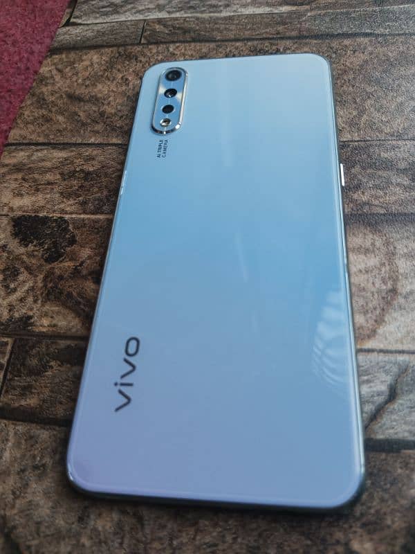 Vivo s1  full box. 9