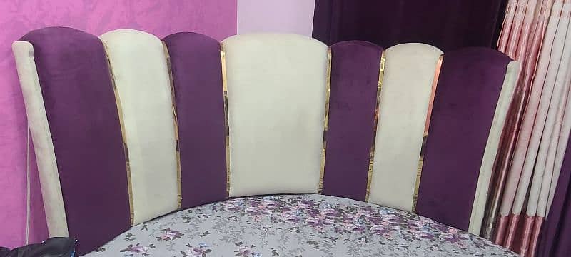 Round bed set with Matress 8