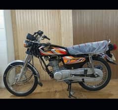 Honda 125 with 10/10 condition